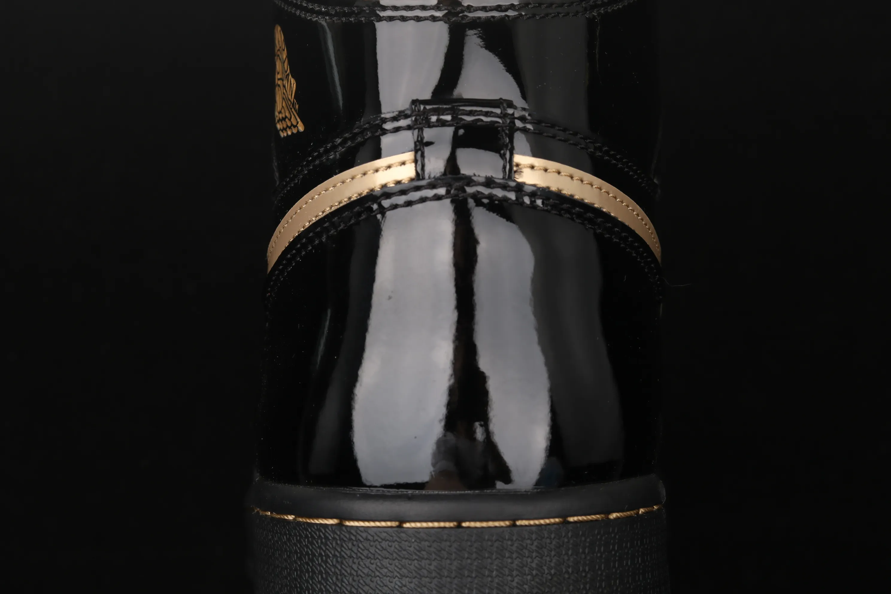 All categories Air Jordan Jordan series basketball shoes Air Jordan 1 High pure original version Air Jordan 1 High OG "Metallic Gold" AJ1 Joe 1 black gold patent leather 555088-032